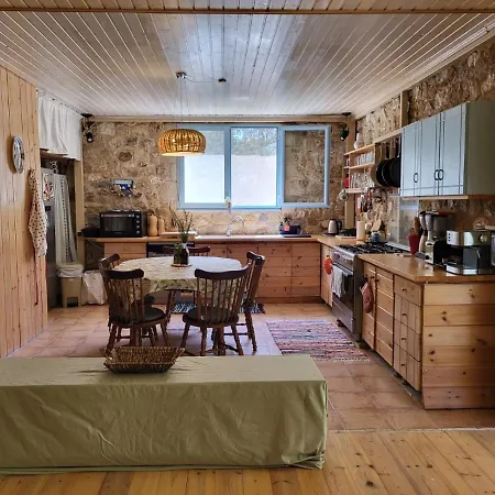 Eco Secluded Hand Built Stone House In An Oasis Holiday home *