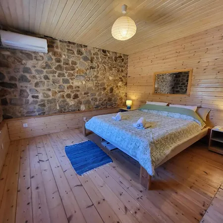 Eco Secluded Hand Built Stone House In An Oasis *