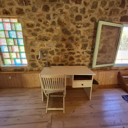 Eco Secluded Hand Built Stone House In An Oasis Holiday home *