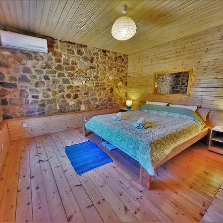 Eco Secluded Hand Built Stone House In An Oasis *